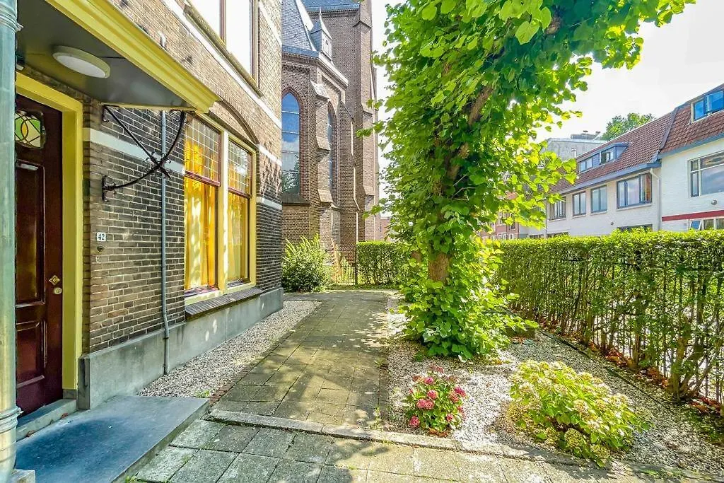 Apartment & Double Room In A Restored Rectory-Pastorie, Steps From City Center Utrecht