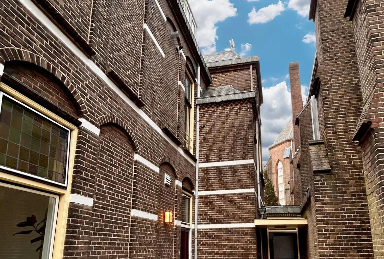 Apartment & Double Room In A Restored Rectory-Pastorie, Steps From City Center Utrecht Nederland