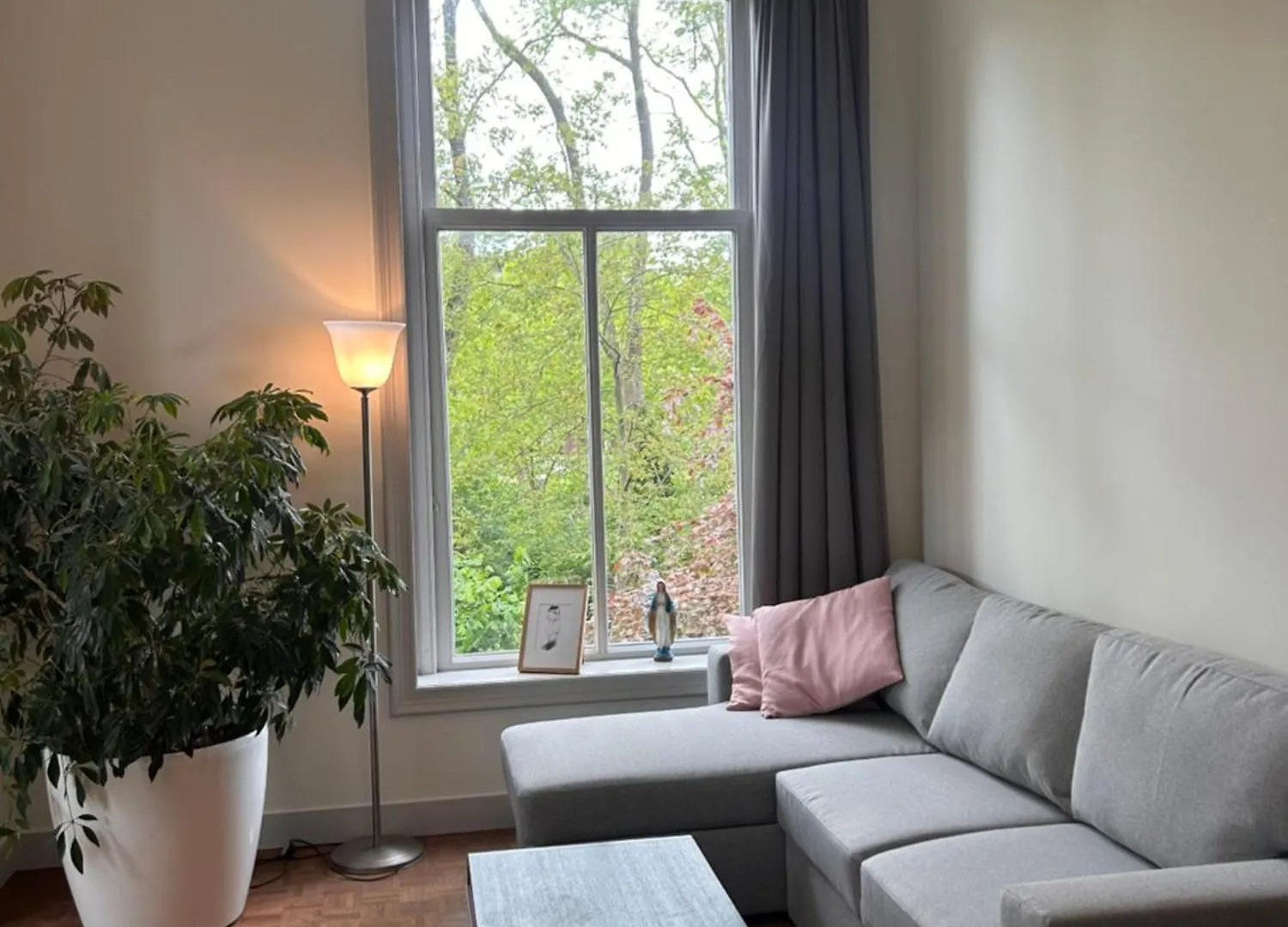 Apartment & Double Room In A Restored Rectory-Pastorie, Steps From City Center Utrecht 0*,  Nederland