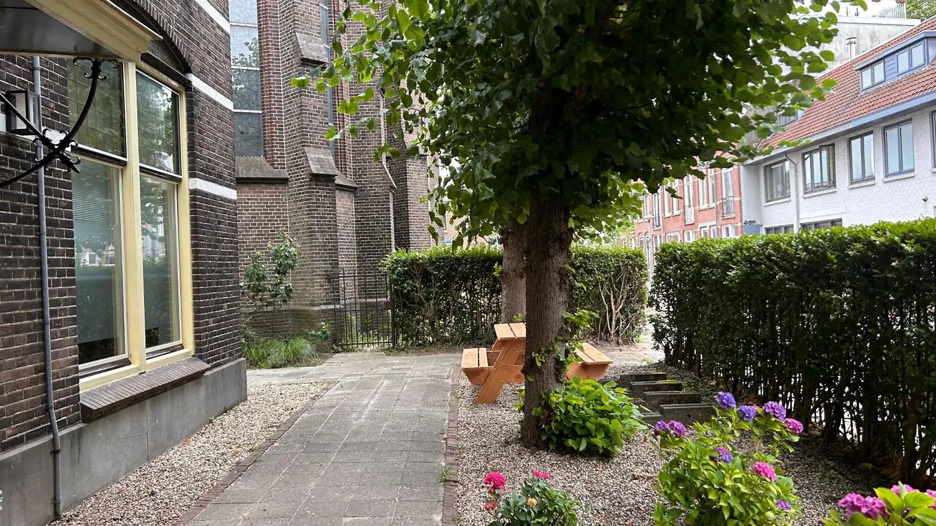 Apartment & Double Room In A Restored Rectory-Pastorie, Steps From City Center Utrecht 0*,  Nederland